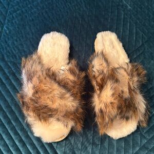 Emu slippers